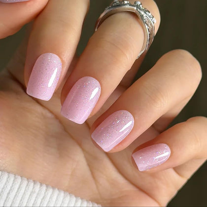 CurvLife front packaging view showing set and benefits of ready-to-wear manicure