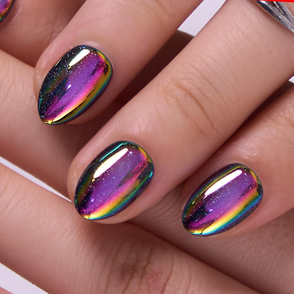 CurvLife close-up of glossy soft-gel finish highlighting chip-resistant shine