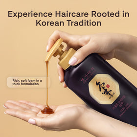 Daeng Gi Meo Ri bottle in hand showing true 780ml size and value