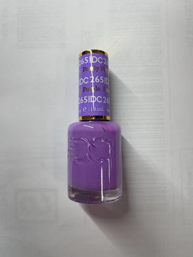DAISY DND lifestyle image on vanity showing elegant pearly purple styling