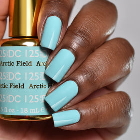 DAISY DND gel bottle label close-up highlighting shade and durability