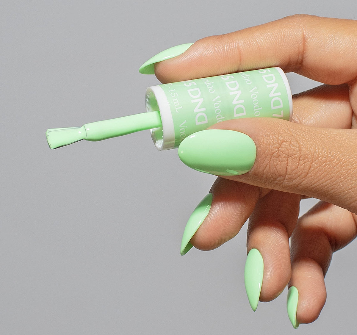 DAISY DND gel polish bottle closeup highlighting texture and smooth application