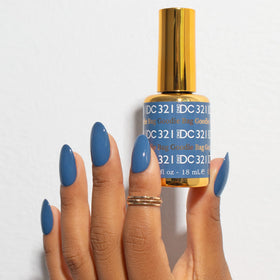 DAISY DND gel and air-dry lacquer side-by-side for matching color