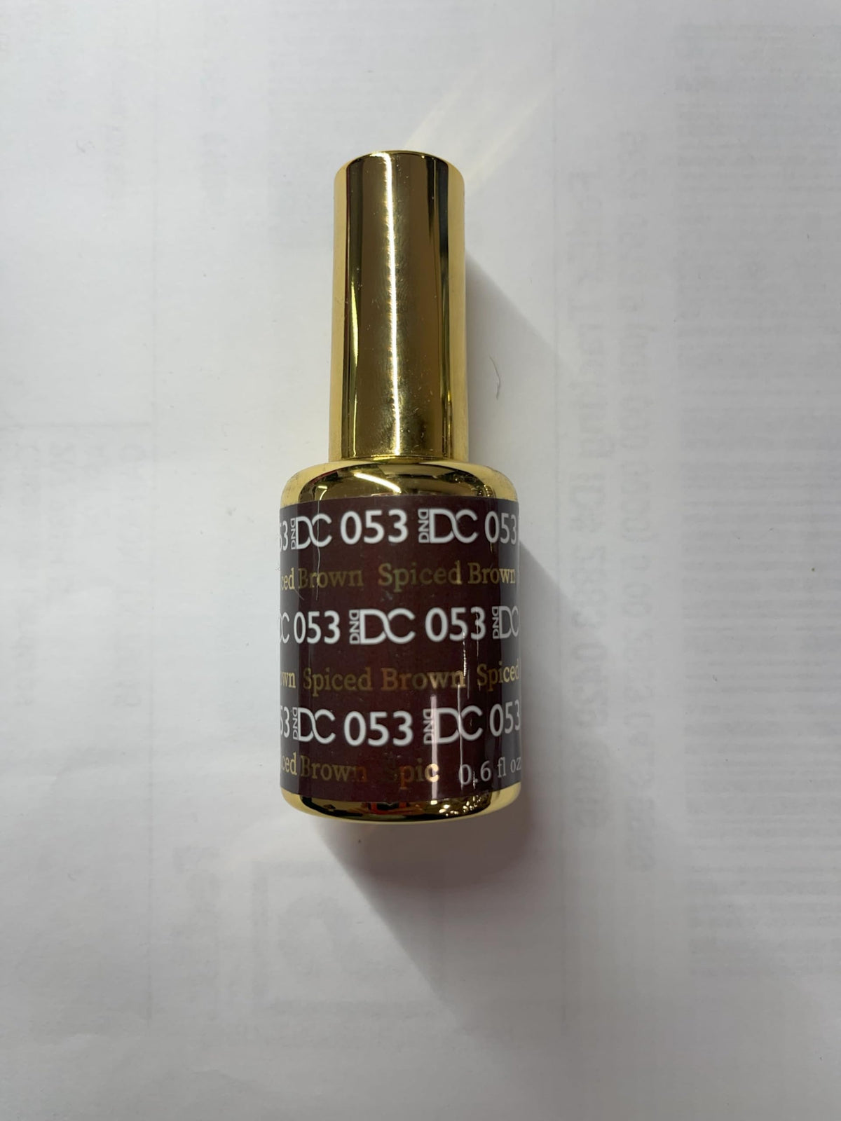 DAISY DND lacquer brushstroke showing even application benefits
