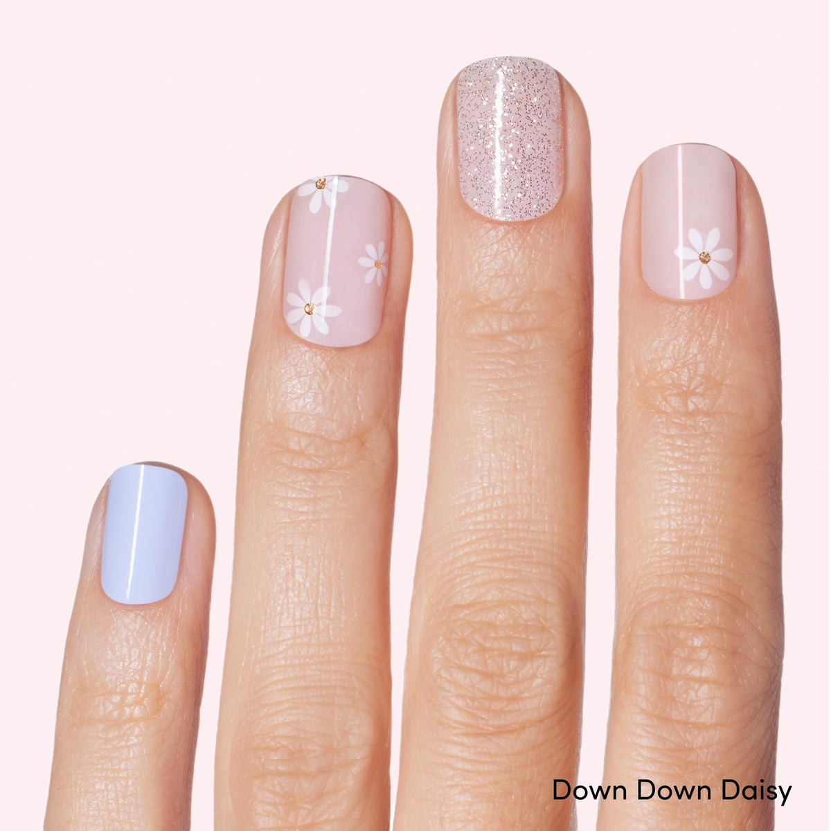 Dashing Diva close-up texture of glossy strip surface for mirror-like shine benefit