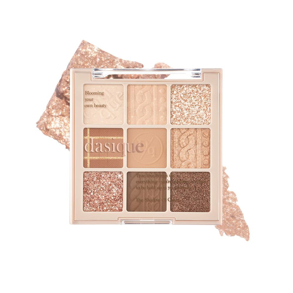 dasique front packaging showing palette and cozy beige motif, easy-to-store