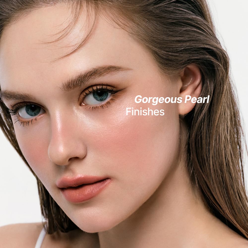 dasique eye application showing soft blended look and definition