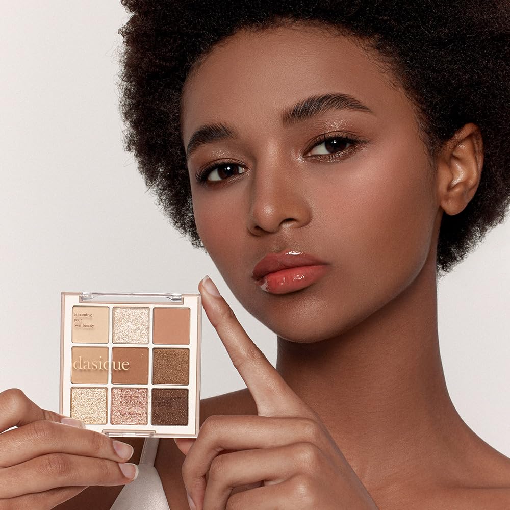 dasique top-down display of swatched shades showing matte, shimmer and pearl finishes for layering