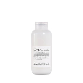 Davines LOVE Curl Controller front packaging showing product and brand benefits