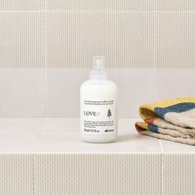 Davines product in hand demonstrating easy application and control