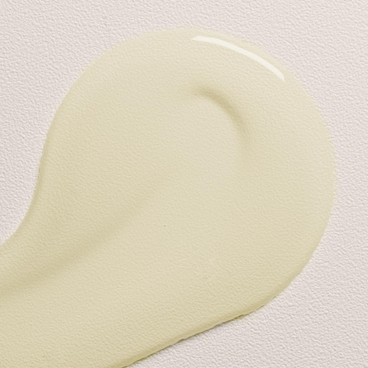 Davines OI Oil before and after ends highlighting smoother, shinier hair