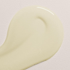 Davines OI Oil before and after ends highlighting smoother, shinier hair
