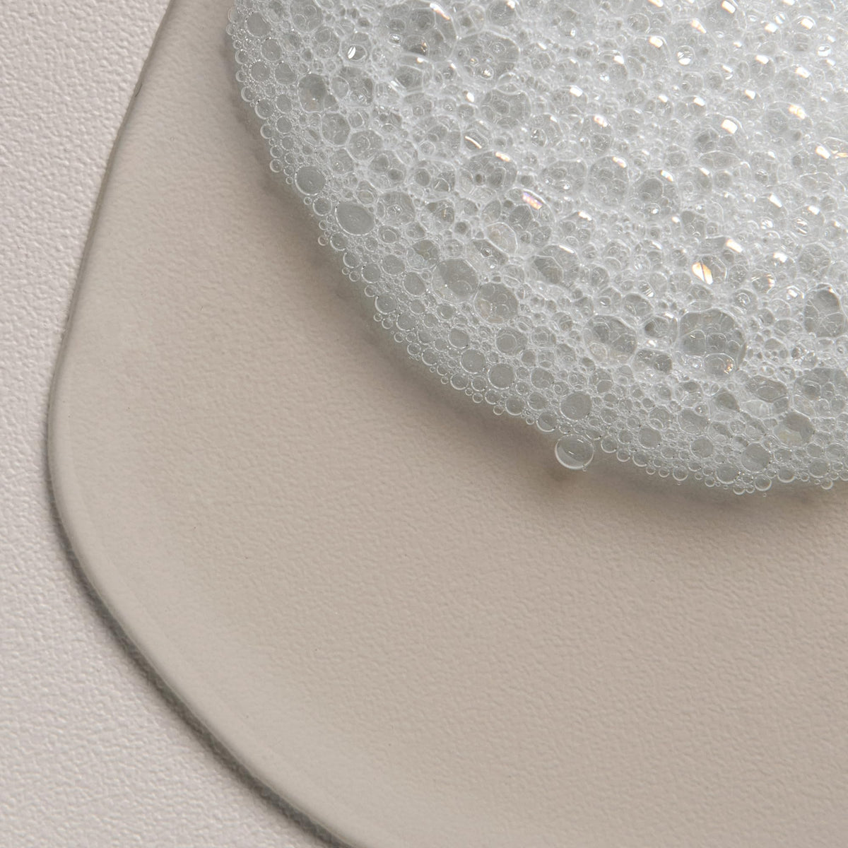 Davines SU/Aftersun applied to hair to remove salt and chlorine gently