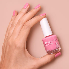 Dazzle Dry Soulmate swatch on fingernails demonstrating opaque coverage and polished look