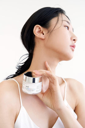 DearKlairs pudding texture close-up highlighting lightweight gel hydration