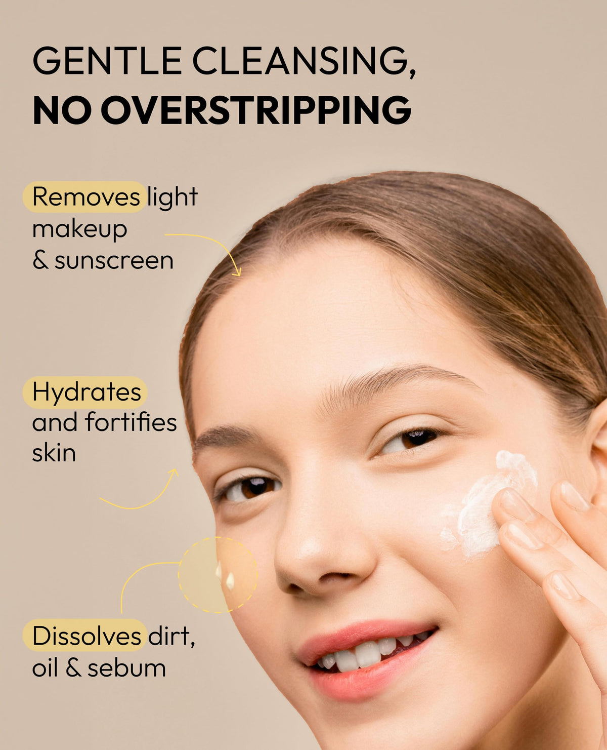 De:maf creamy milk texture on fingertip demonstrating gentle spreadability