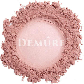 DEMÚRE open jar label detail highlighting clean-ingredient formulation and professional grade benefit