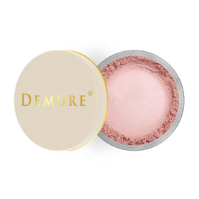 DEMÚRE powder on brush swipe demonstrating easy pick-up and even application for precision