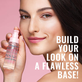 Dermacol primer texture close-up illustrating smooth blendability and pore-filling effect