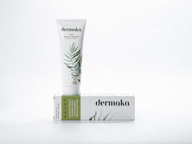 Dermaka jar front label showing product name and benefits