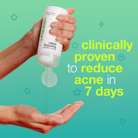 Dermalogica Clear Start close-up label highlighting salicylic acid benefit