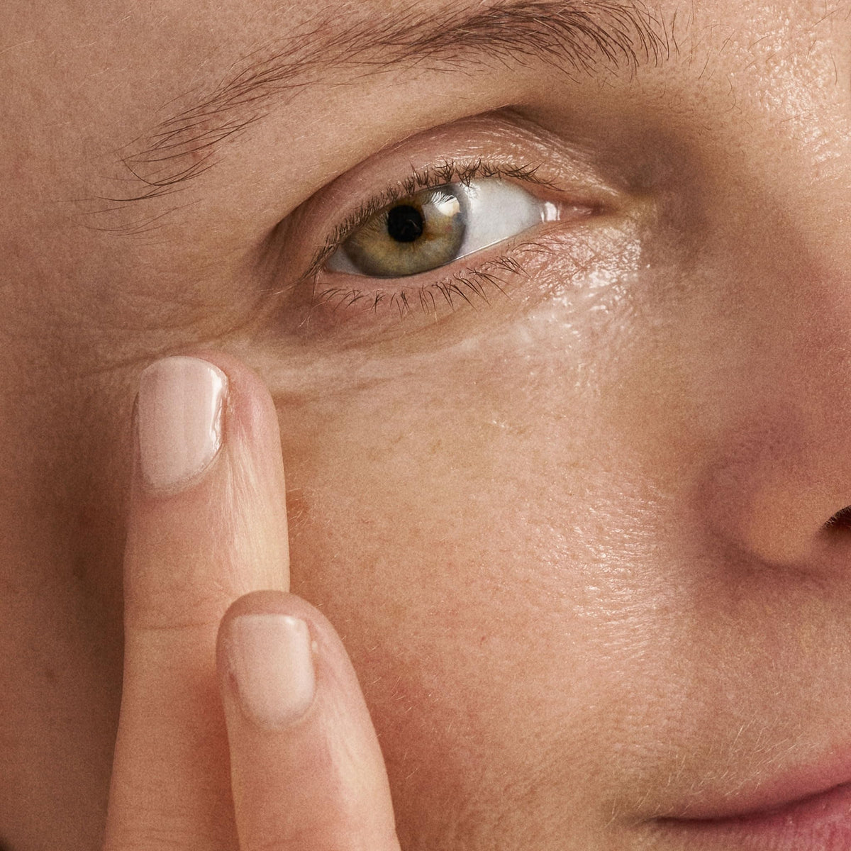 Dermalogica illustration of microencapsulated retinol highlighting controlled delivery benefit