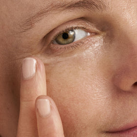 Dermalogica illustration of microencapsulated retinol highlighting controlled delivery benefit