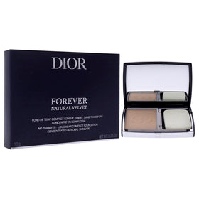 Dior compact in hand demonstrating 0.35 oz size for easy portability and touch-ups