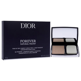 Dior compact held in hand showing size and easy on-the-go touch-up benefit