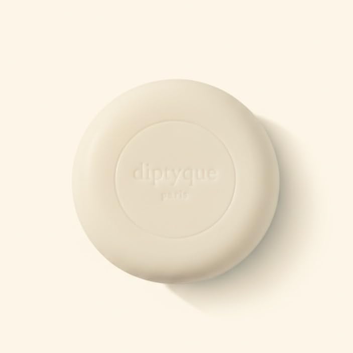 Diptyque Philosykos soap lather texture demonstrating creamy, skin-softening foam