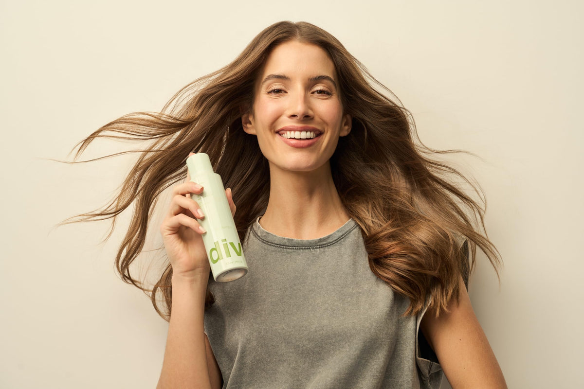 divi product texture detail highlighting lightweight formula and absorption
