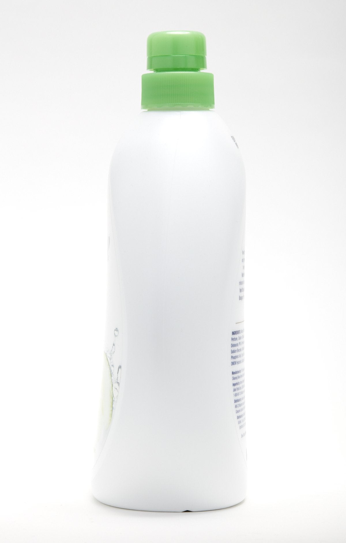 Dove Go Fresh pump in shower use illustrating easy application benefit