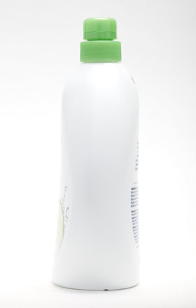 Dove Go Fresh pump in shower use illustrating easy application benefit