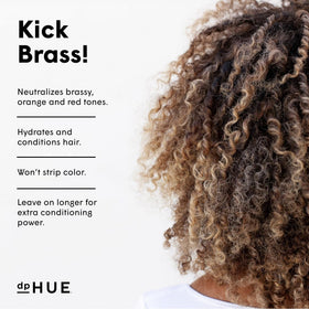 dpHUE conditioner texture on hand highlighting smooth hydration and slip