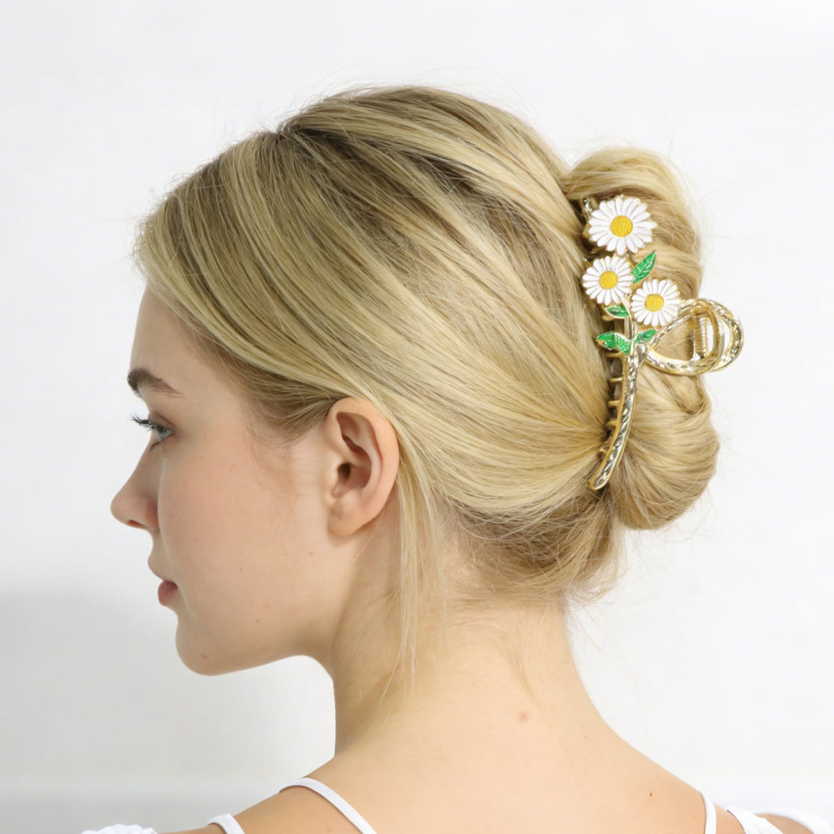 DPWCVM clip used in half-up hairstyle illustrating secure hold and stylish finish benefit