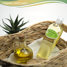 Dr Adorable label close-up highlighting organic cold-pressed claim and clarity