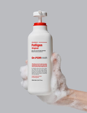 dr.forhair Folligen lifestyle in bathroom during shampooing for visible volumizing benefit