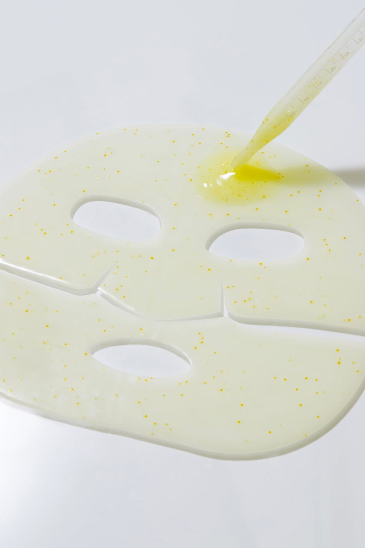 Dr.nineteen mask applied on face demonstrating even coverage and comfort