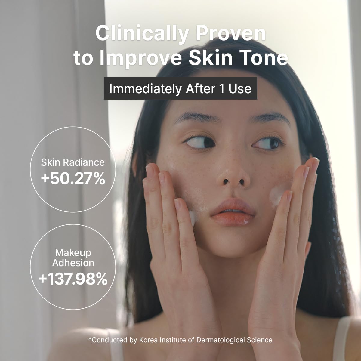 Dr.Althea foam turning into water on skin illustrating fast absorption benefit