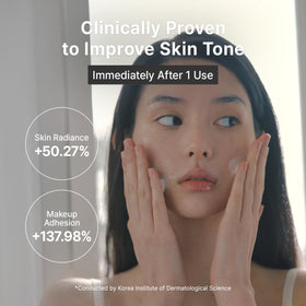 Dr.Althea foam turning into water on skin illustrating fast absorption benefit