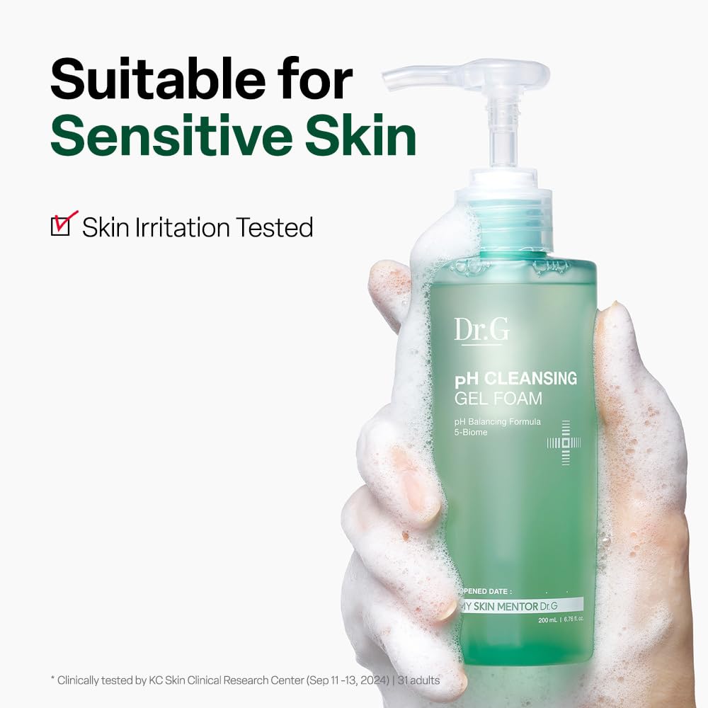Dr.G applying foam on hand illustrating sensitive skin comfort and mildness