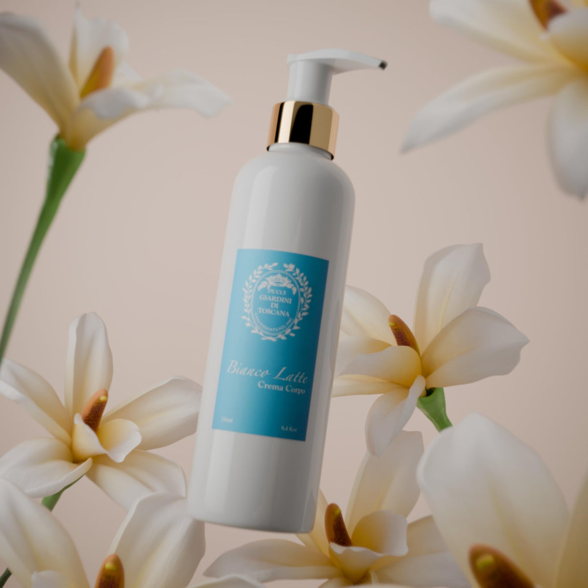 Ducci Giardini Di Toscana label close-up listing hyaluronic acid, vitamin E and Pentavitin benefits