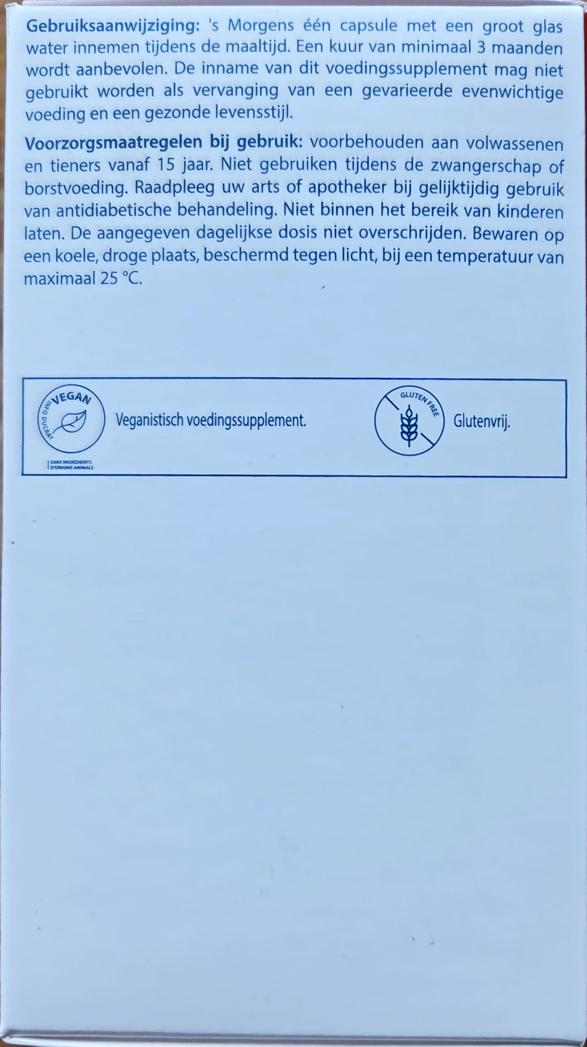 Ducray capsules in hand illustrating single daily dose convenience benefit