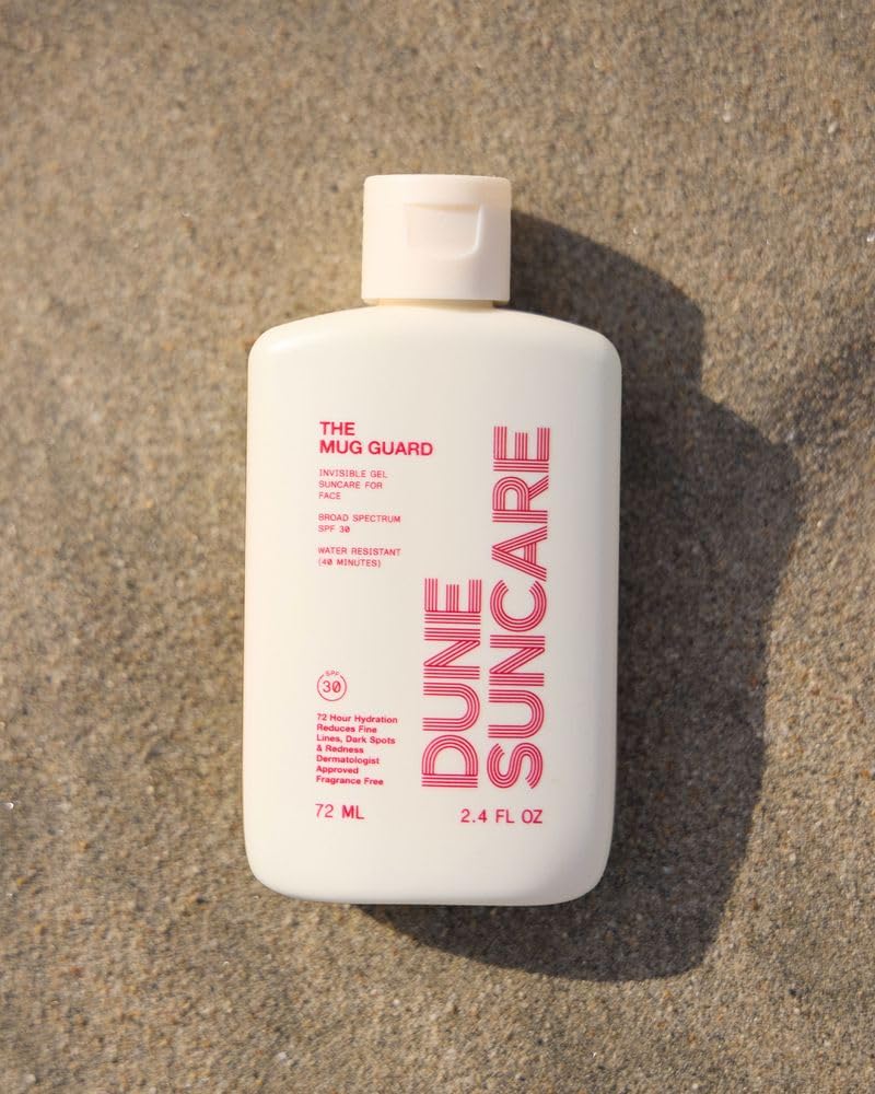 DUNE gel texture close-up illustrating lightweight, fast-absorbing consistency