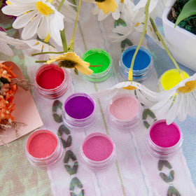 Duufin pigments applied on gel nails demonstrating rich color and glossy finish