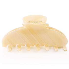 Dwenarry cream clip front view showing elegant finish and secure hold