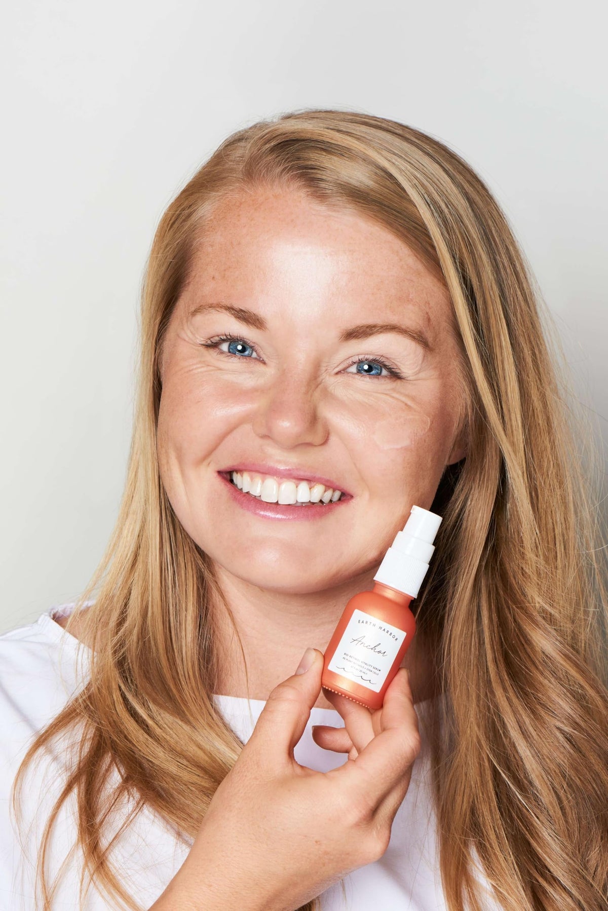 Earth Harbor ANCHOR paired with moisturizer showing routine compatibility benefits