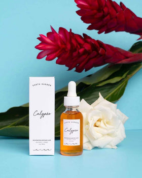Earth Harbor Calypso close-up oil drop illustrating lightweight texture and fast absorption