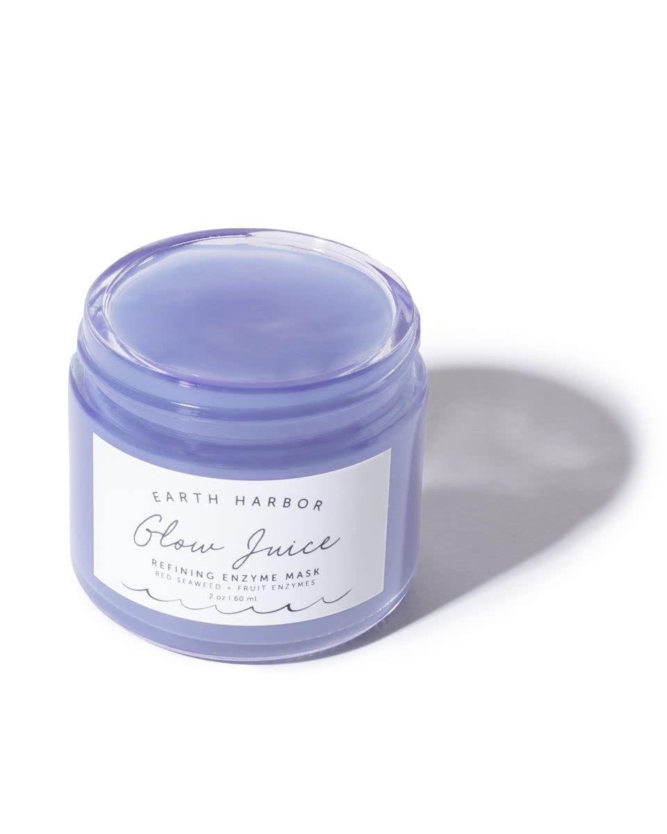 Earth Harbor gel texture close-up highlighting cooling, lightweight gel for gentle exfoliation benefits