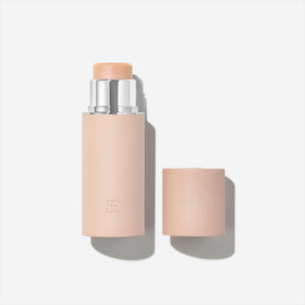 EarthsCure front packaging showing product name and coral-violet hue, highlights natural radiance